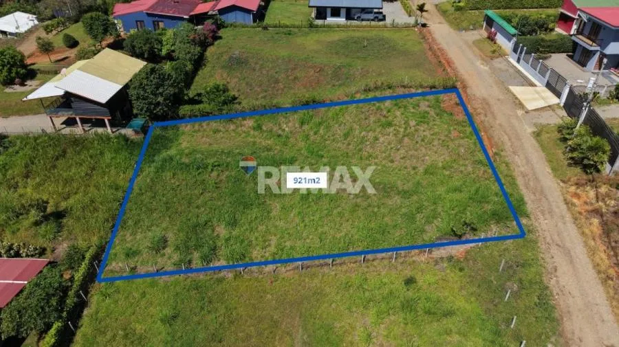 LOTE EN VENTA EN MIRAVALLES, PÉREZ ZELEDÓN – 921 m² EN RESIDENCIAL CON VISTA - Venta en Perez Zeledón