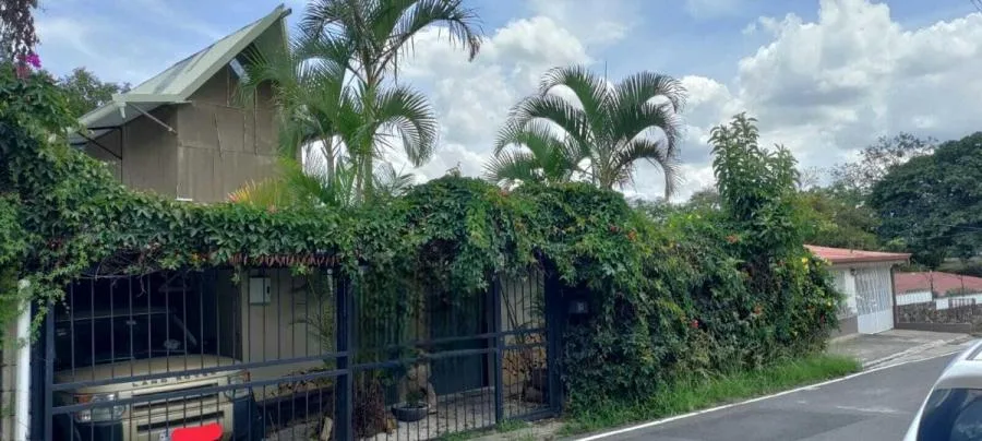 Venta de Cómoda Casa en Escazú / Mls. 26-1318 OFC JB - Venta en Escazú