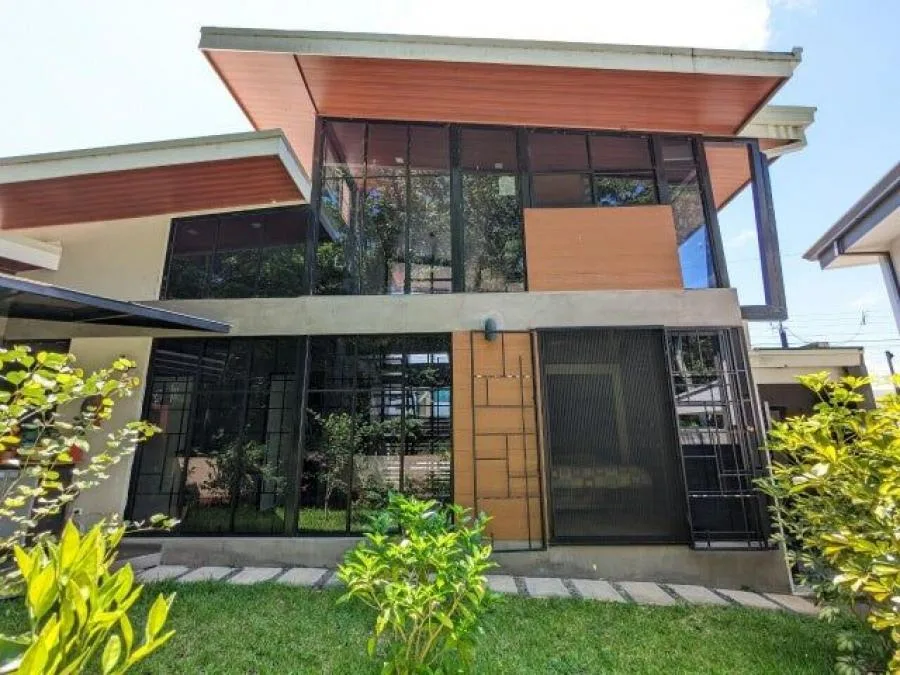 Venta de Casa en Santo Domingo, Heredia. Precio Rebajado! - Venta en Santo Domingo