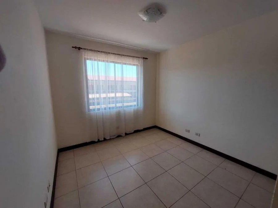 Lindo Apartamento en Venta en Tibás, San José. MLS 23-1599 - Venta en Tibás — photo 2