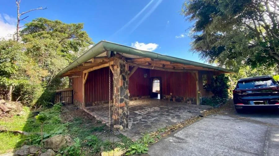 CASA EN VENTA EN ESCAZU, MLS #26-1346 - Venta en Escazú