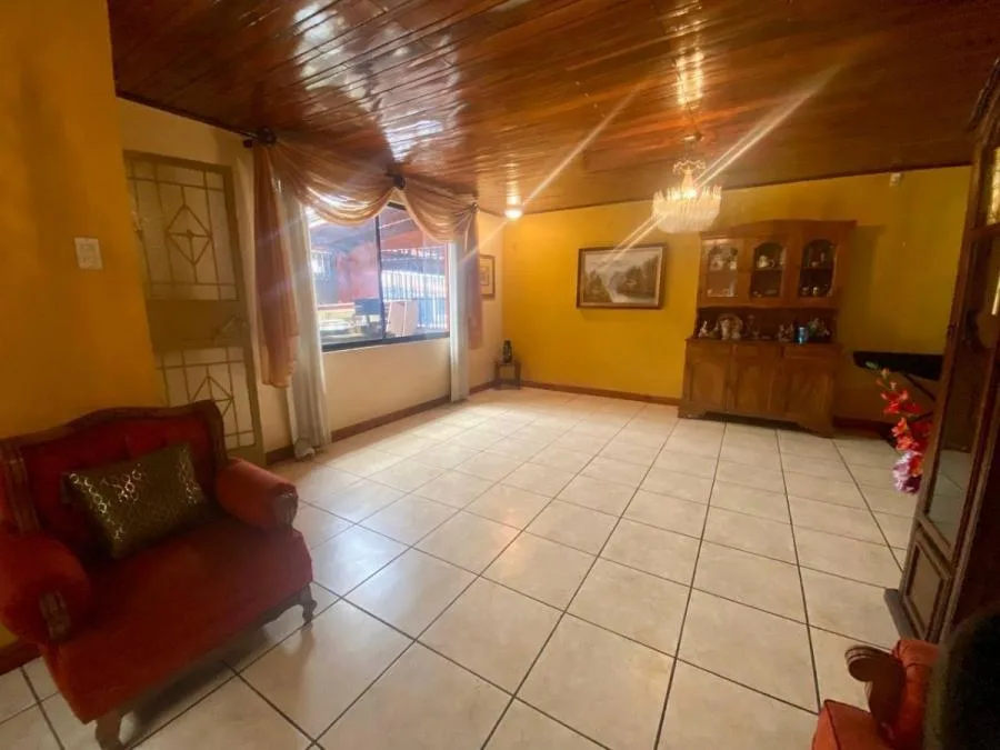 Casa en Venta de Uso Mixto Calle Barrio Fátima 10, Heredia, Centro - Venta en Heredia