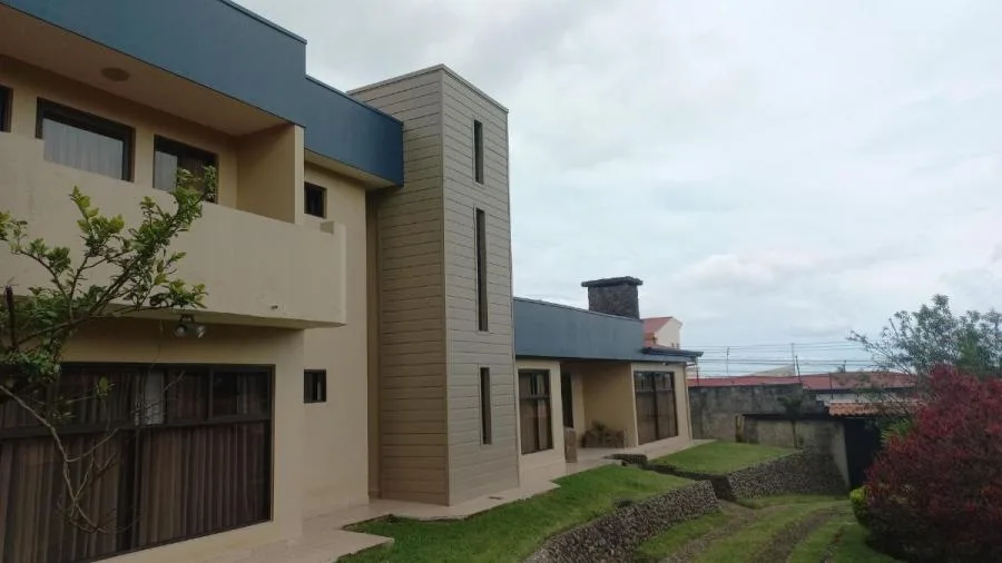 Casa en Venta en Goicoechea, San José. RAH 23-129 - Venta en Goicoechea