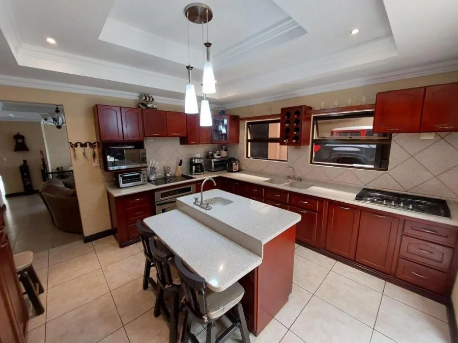 Venta de Casa en Dulce Nombre de Coronado - Venta en Vasquez de Coronado