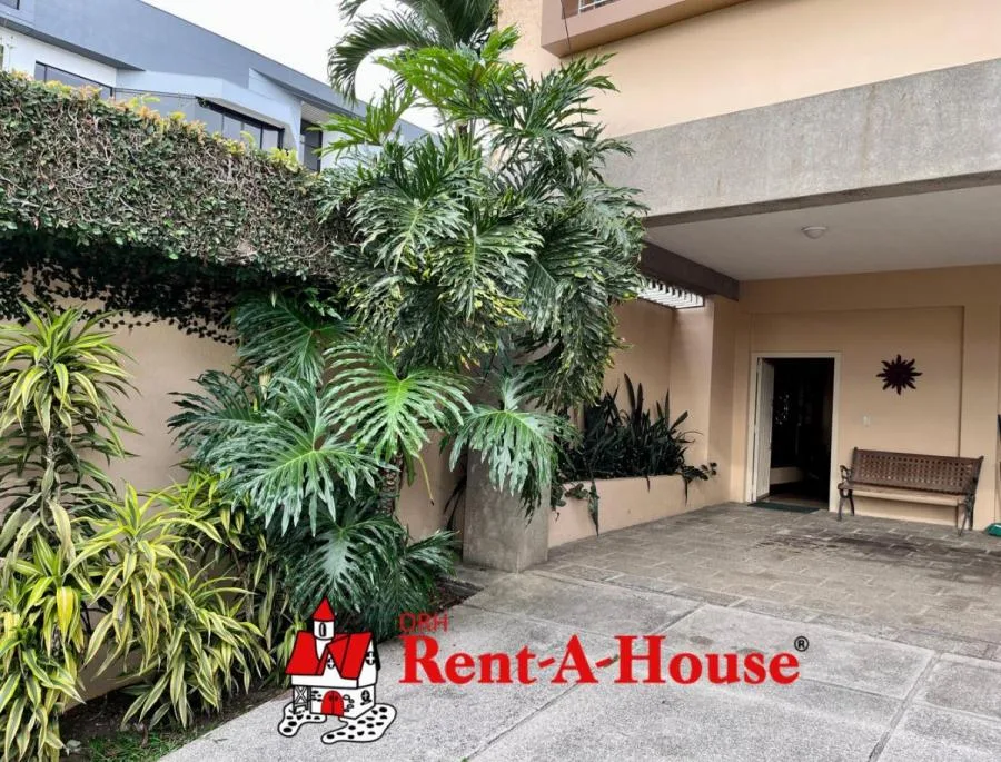 Apartamento en alquiler en San Rafael Escazú en segundo Piso mga - Alquiler / Renta en Escazú