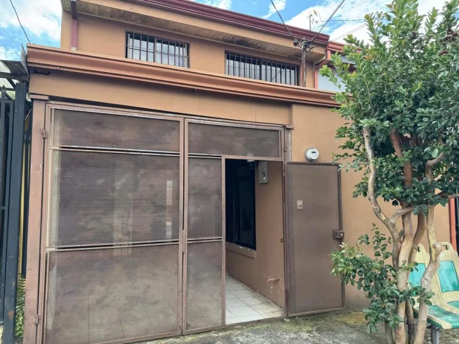 Venta de Casa en Curridabat, San José. RAH 25-726 - Venta en Curridabat