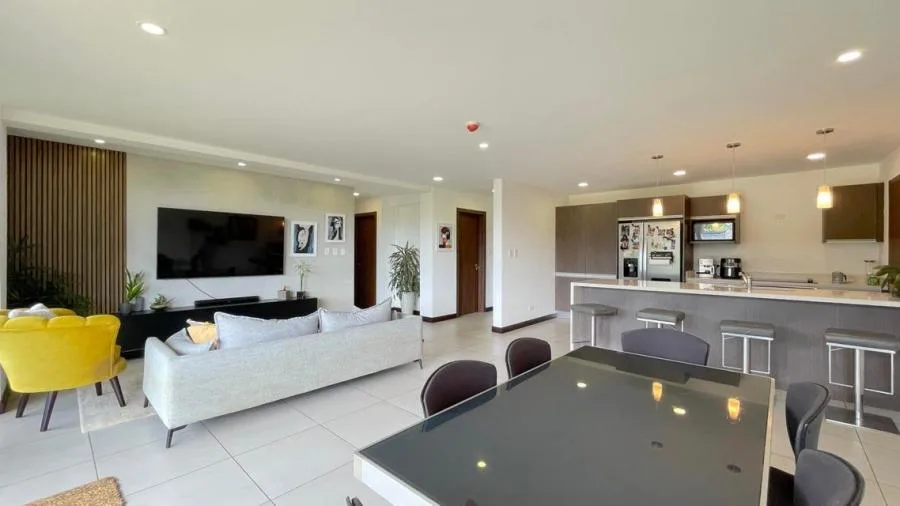 SE VENDE APARTAMENTO EN CONDOMINIO EN SAN RAFAEL DE ESCAZU PBR - Venta en Escazú