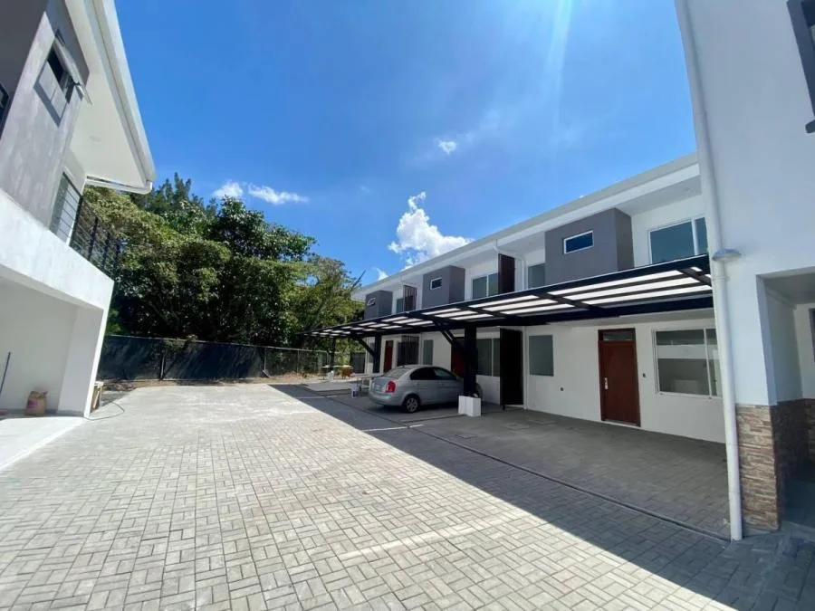Venta de Casa a Estrenar en Guachipelín Escazú MGA - Venta en Escazú