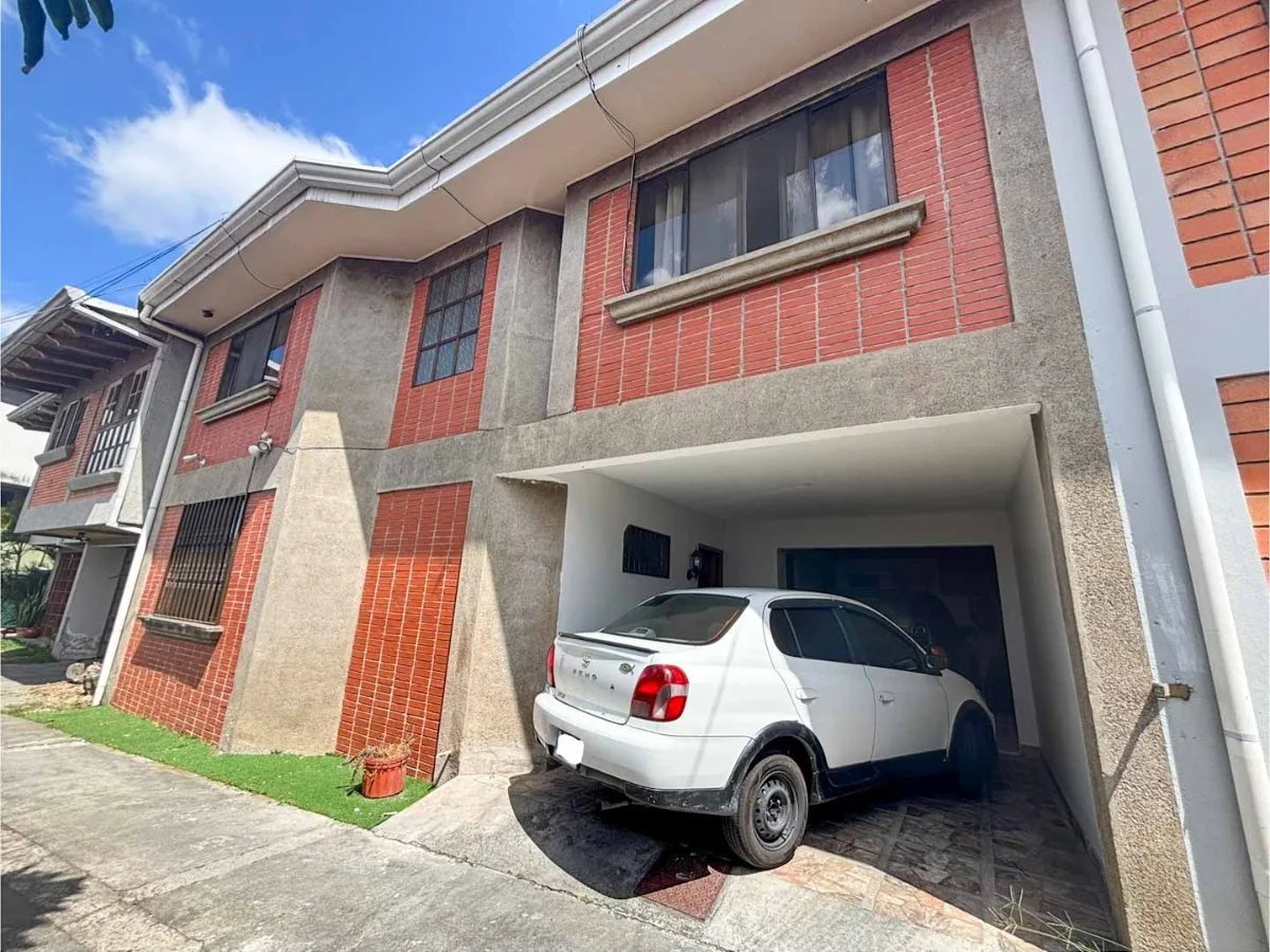 Venta de casa en calle cerrada en Sabanilla, Montes de Oca #FE002 - Venta en San Pedro