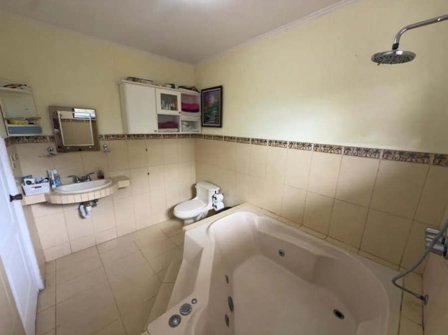 Venta de casa en Residencial Privado en Santo Domingo de Heredia #DE012 $330,000 - Venta en Santo Domingo — photo 5