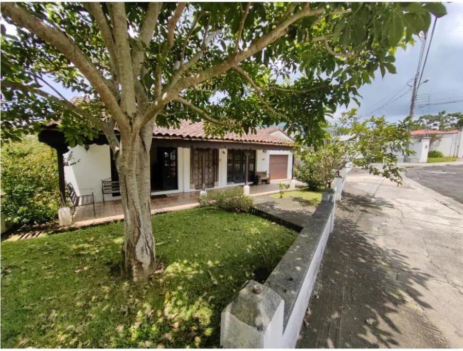 Venta de casa en condominio en Granadilla, Curridabat US$275,000 #NG011 - Venta en Curridabat