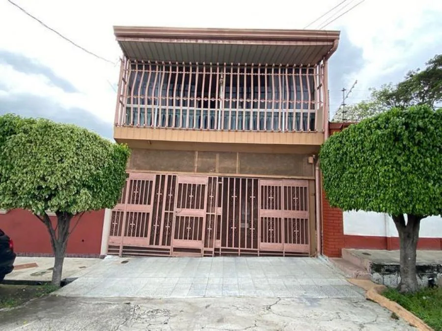 VENTA DE CASA EN SANTO DOMINGO DE HEREDIA CL22-967 - Venta en Santo Domingo