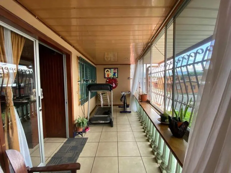 VENTA DE CASA EN SANTO DOMINGO DE HEREDIA CL22-967 - Venta en Santo Domingo — photo 2