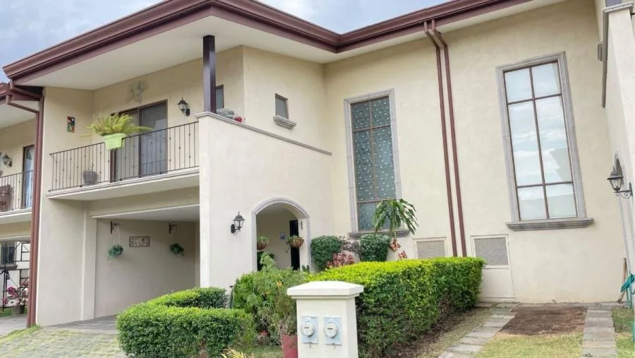 Venta de Casa en Belên, Heredia. MLS 25-1642 (JA) - Venta en Belén