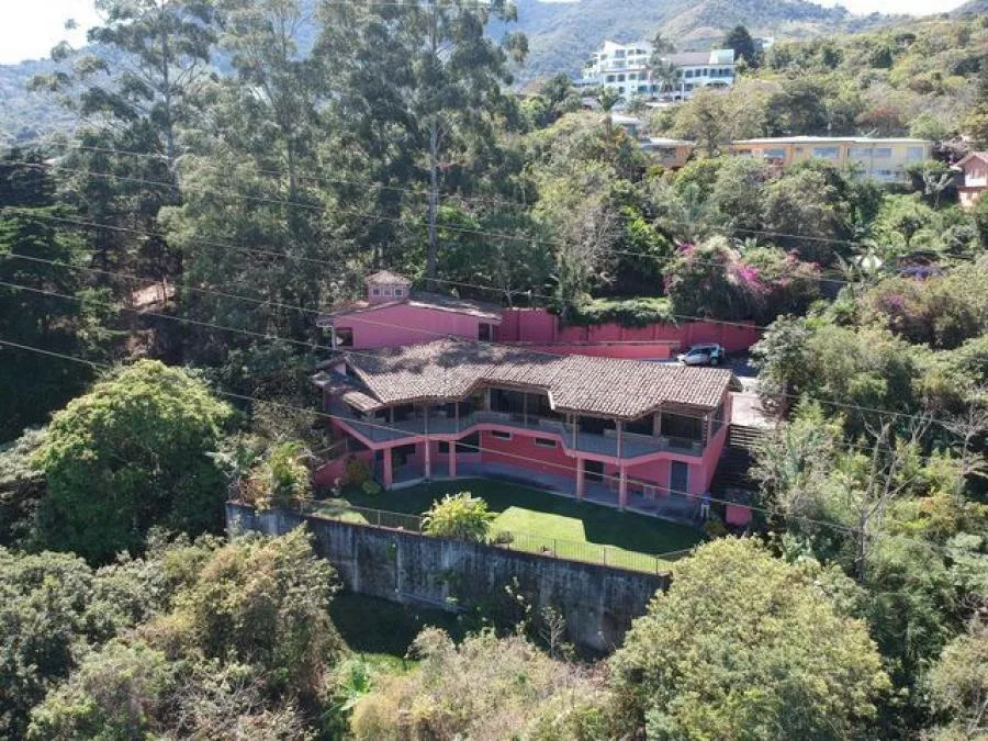 Se vende casa en San Rafael Escazú 25-678 - Venta en Escazú