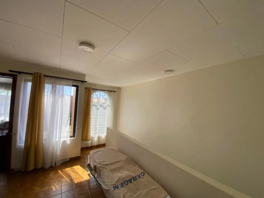 Casa de 3 Habitaciones en Venta en Tibas, Anselmo Llorente - Venta en Tibás — photo 5