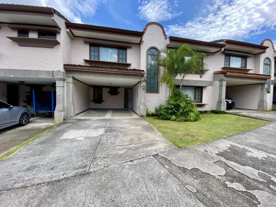 CASA EN VENTA EN ESCAZU, cod: CTL 25-228 - Venta en Escazú