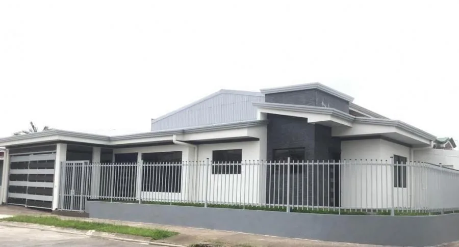 Venta de Edificio en San Pablo de Heredia. - Venta en San Pablo
