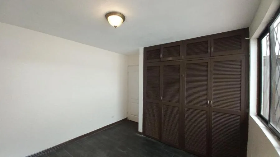 Venta de Casa + APTO en San Vicente de Moravia.  - Venta en Moravia — photo 4