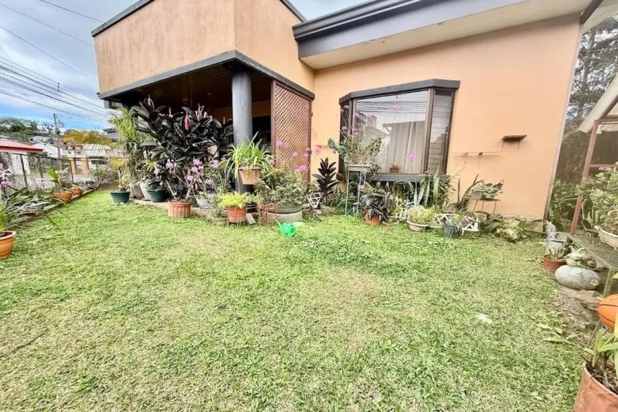 Venta de casa de una planta en condominio en San Rafael, Montes de Oca $295.000 #LL191  - Venta en Montes de Oca