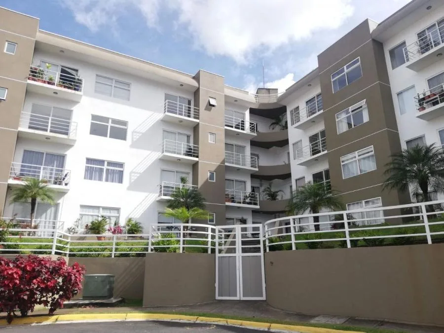 Venta de apartamento en Lourdes Montes de Oca  MGA - Venta en Montes de Oca
