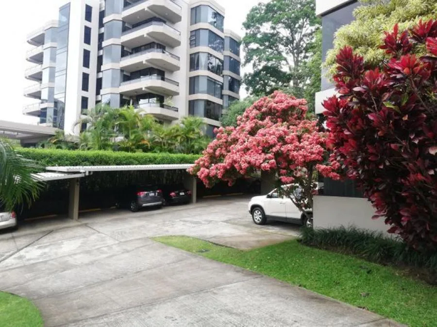 Venta de Apartamento en San Rafael de Escazú. - Venta en Escazú