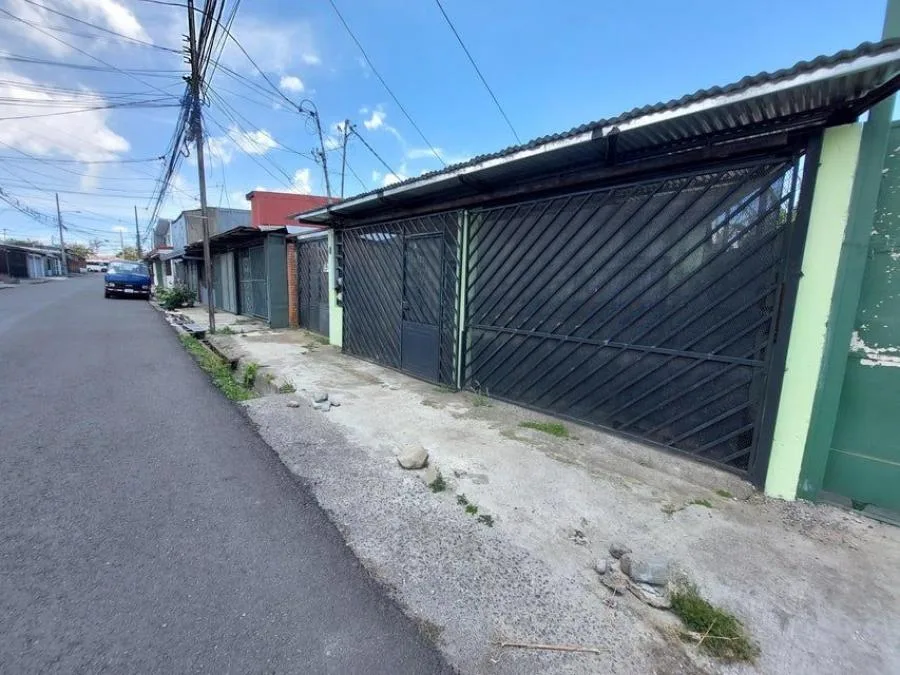 Venta de Propiedad con Casa + 3 Aptos en Vasquéz de Coronado, San José. RAH 25-781 - Venta en Vasquez de Coronado