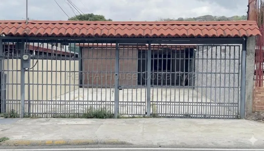 Venta de Propiedad con Uso de Suelo Mixto en Santa Ana. RAH 26-1478 - Venta en Santa Ana