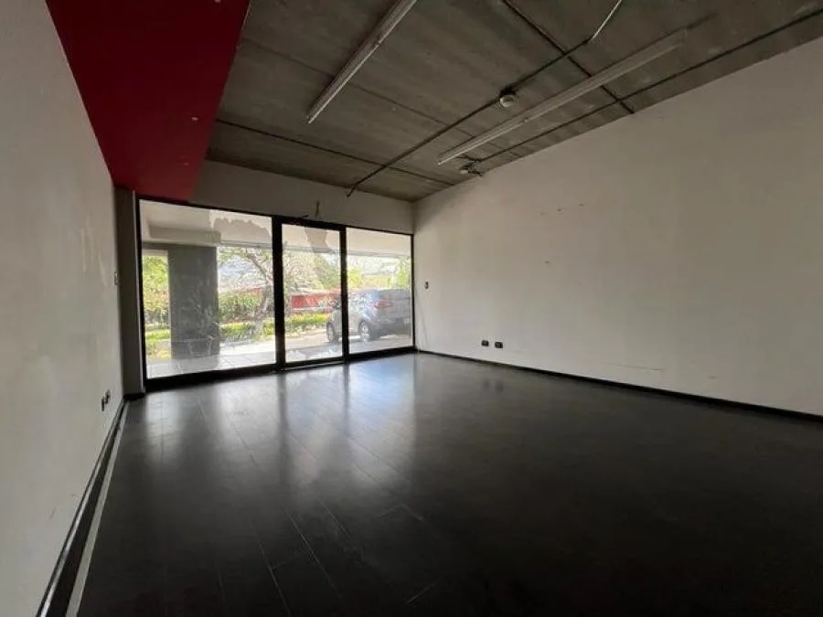 Venta de Local Comercial en Santa Ana San José $200.000 - Venta en Santa Ana