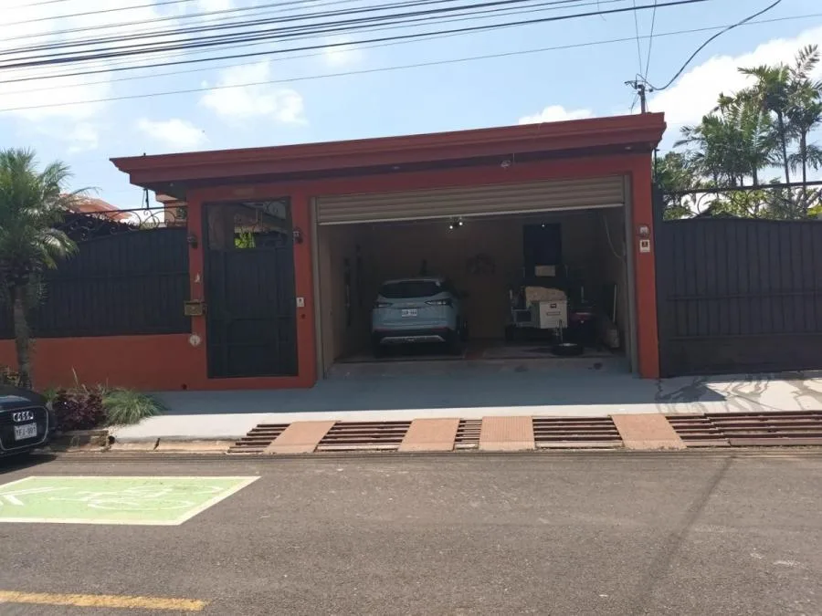 CASA VENTA EN BOSQUES DE DOÑA ROSA, BELÉN RAH 24731 - Venta en Belén
