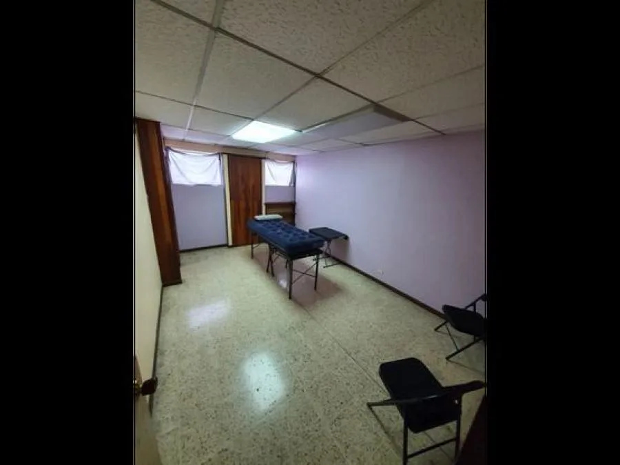 Alquiler de Casa en Hospital, San José. RAH 26-2212 USO MIXTO - Alquiler / Renta en San José — photo 2