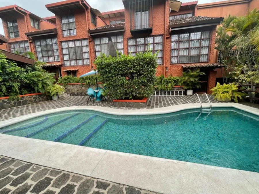 Se vende apartamento en Rohrmoser San José 26-1409 - Venta en San José — photo 2