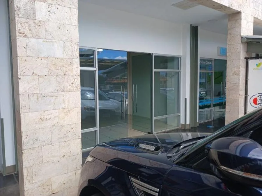 Local Comercial En Plaza Cercano A Rotonda Hispanidad; Idi: 141826 - Alquiler / Renta en San Pedro