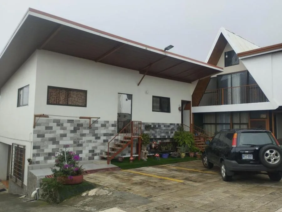 Venta de Edificio con 20 apartamentos y locales en Heredia Centro  - Venta en Heredia