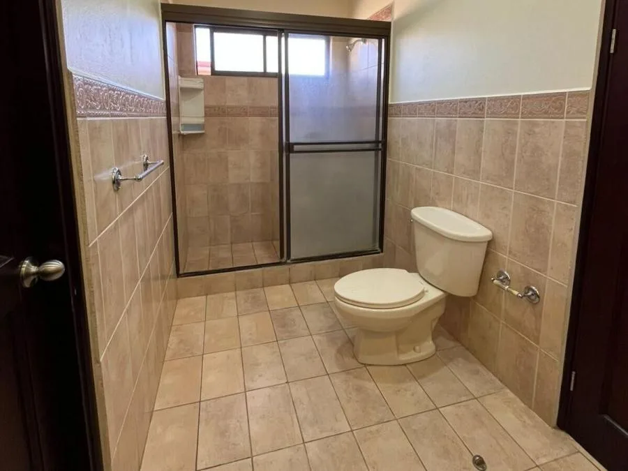 Hermosa casa en condominio #26-1021 GS - Venta en Mora — photo 5