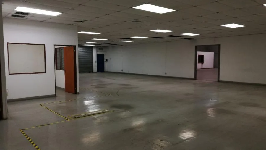Edificio y ofibodega en alquiler en Barreal de Heredia.- PC498882 - Alquiler / Renta en Heredia
