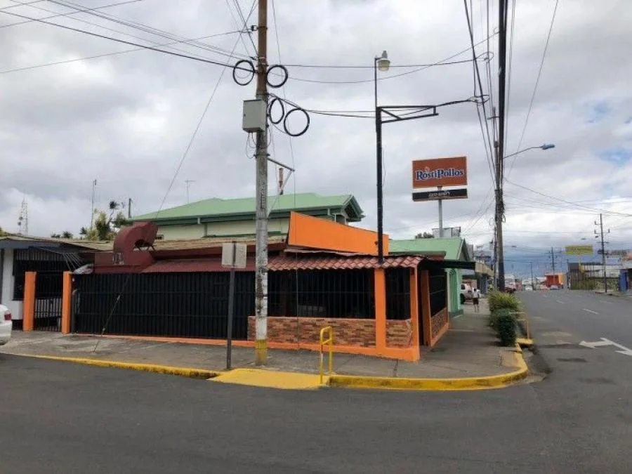 Vende Local Comercial En Heredia Centro Esquinero; Idi: 115606 - Venta en Heredia