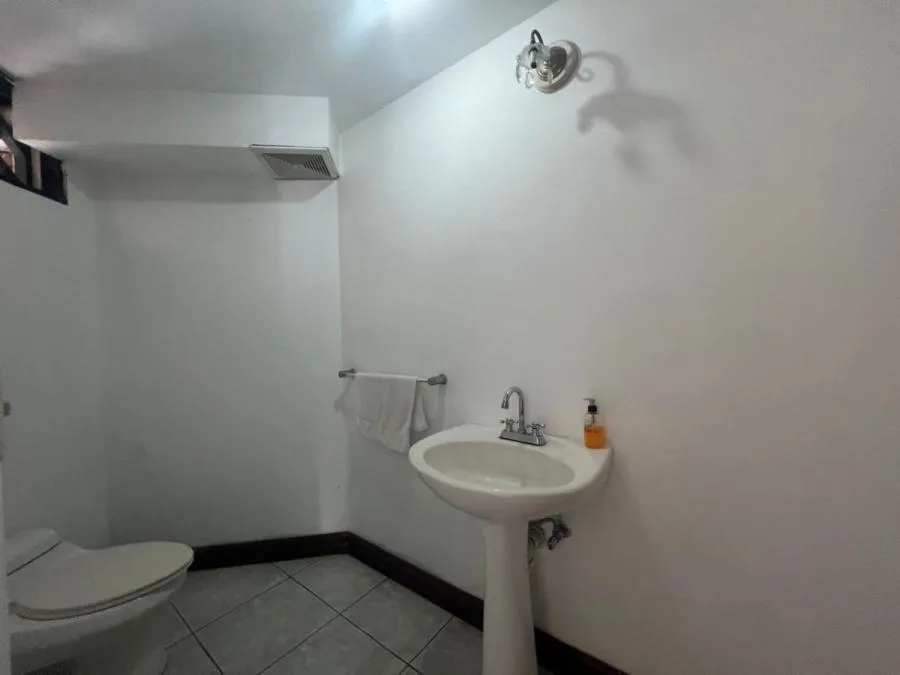 VENTA DE CASA l SAN VICENTE DE MORAVIA l PRECIO NEGOCIABLE - Venta en Moravia — photo 3