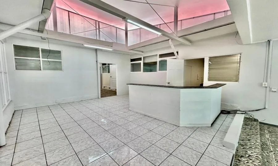 Alquiler de casa con uso Comercial en Barrio Escalante, San José #LL167 $3.500+IVA - Alquiler / Renta en San José — photo 5