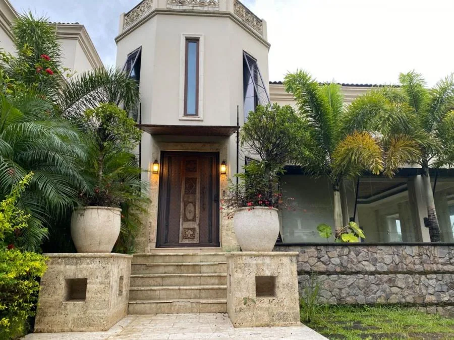Casa en Venta en Pozos, Santa Ana RAH #222049 - Venta en Pozos