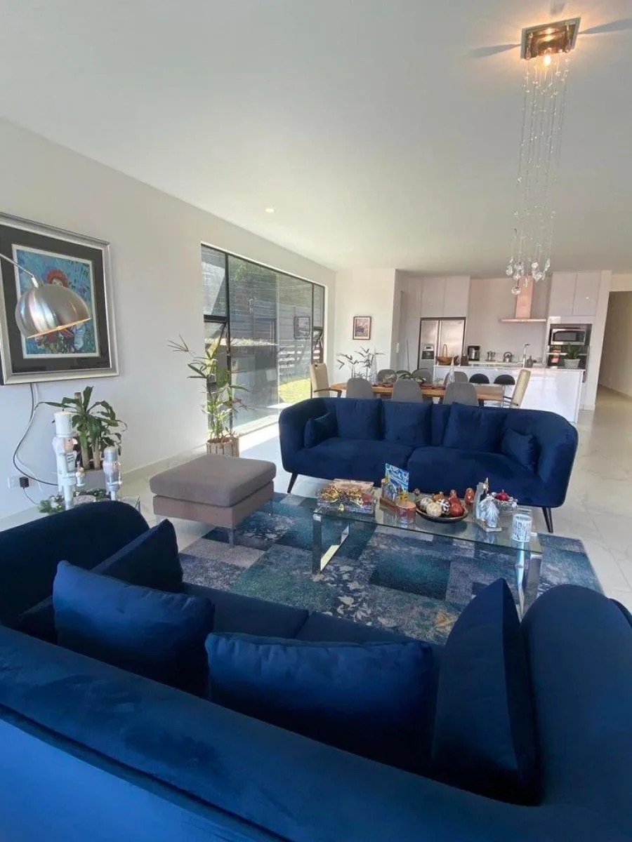 CASA EN VENTA EN ESCAZU, MLS #26-353 - Venta en Escazú