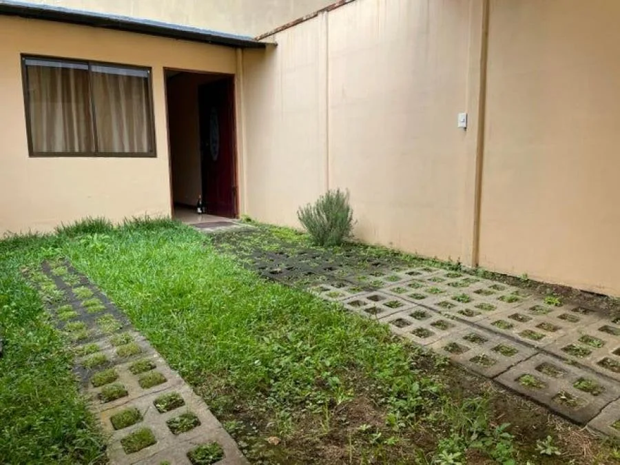 Venta de 2 Casas en Goicoechea, San José. RAH 25-75  - Venta en Goicoechea — photo 4