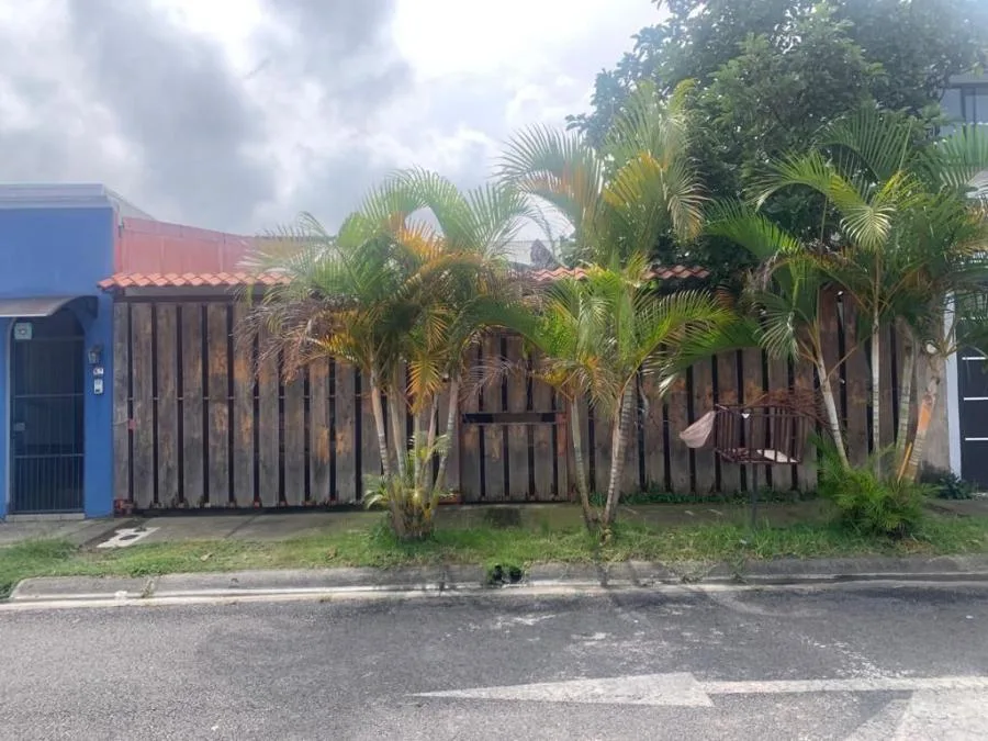 CASA VENTA EN RESIDENCIAL LA ESTANCIA ANTIGUA, TRES RÍOS RAH 24427  - Venta en Tres Ríos