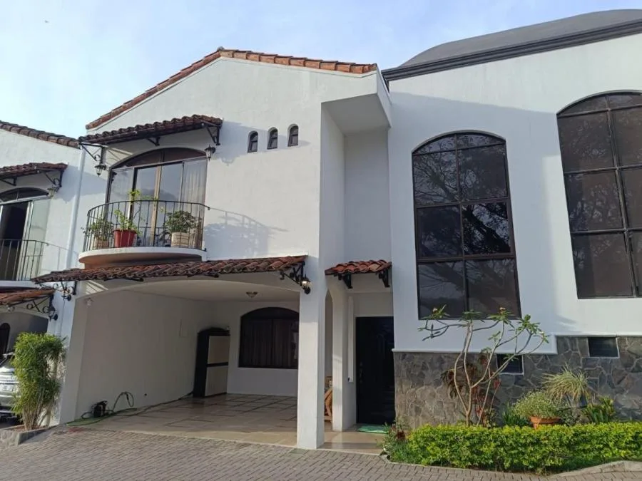 Venta de casa en condominio en Pozos de Santa Ana $286.000 #GE004 - Venta en Santa Ana
