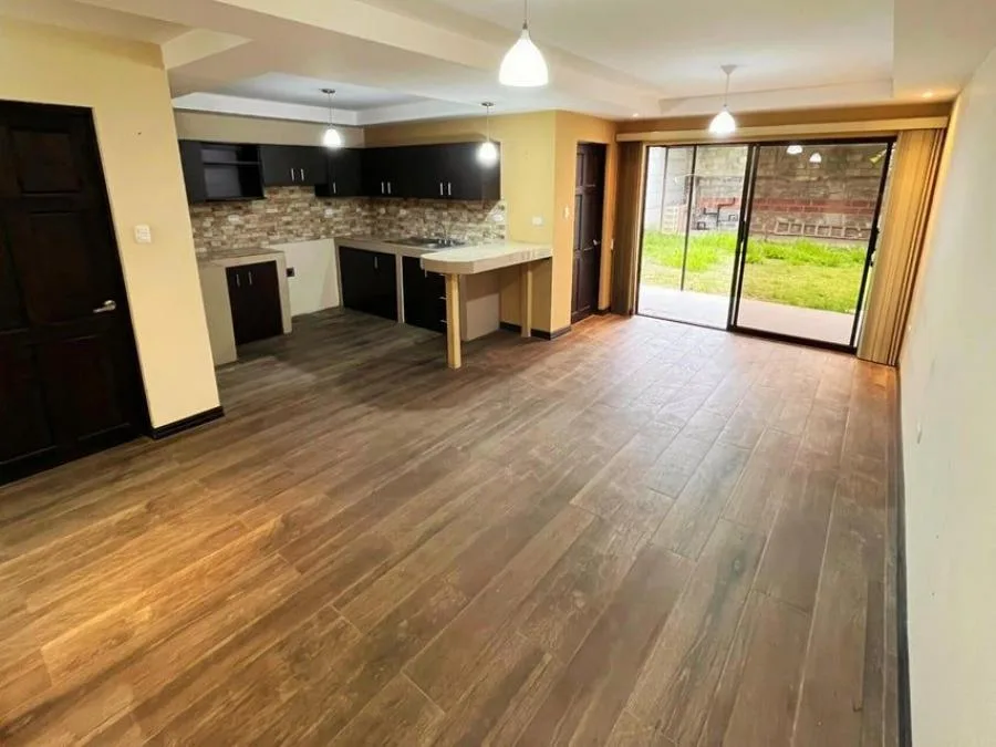 SE VENDE CASA EN EL GUARCO DE CARTAGO PBR - Venta en El Guarco