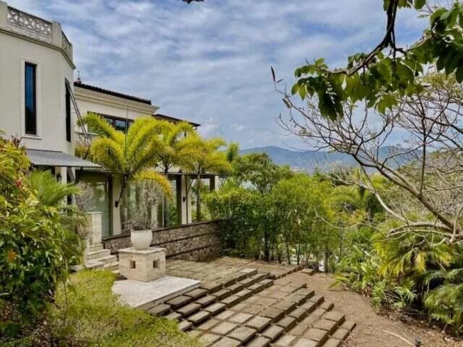 Alquiler apartamento con mezzanina, balcón y bodega #26-983 GS - Alquiler / Renta en Santa Ana