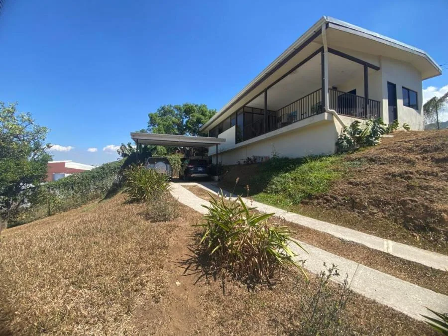 CASA EN VENTA EN MORA, cod: CTL MLS #25-368 - Venta en Mora