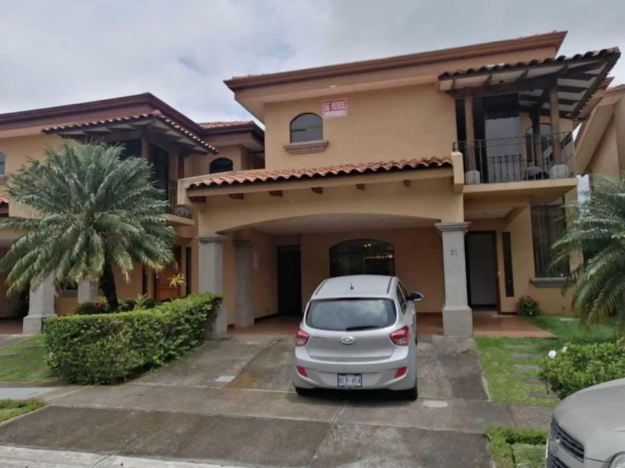 Casa en Venta en San Joaquín de Flores de Heredia RAH #2314 - Venta en Flores