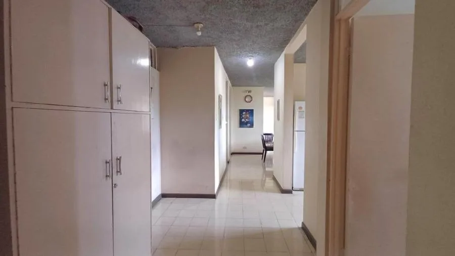 Venta de Casa de 3 Niveles en Montes de Oca-Mercedes. RAH 26-238 - Venta en Montes de Oca — photo 2
