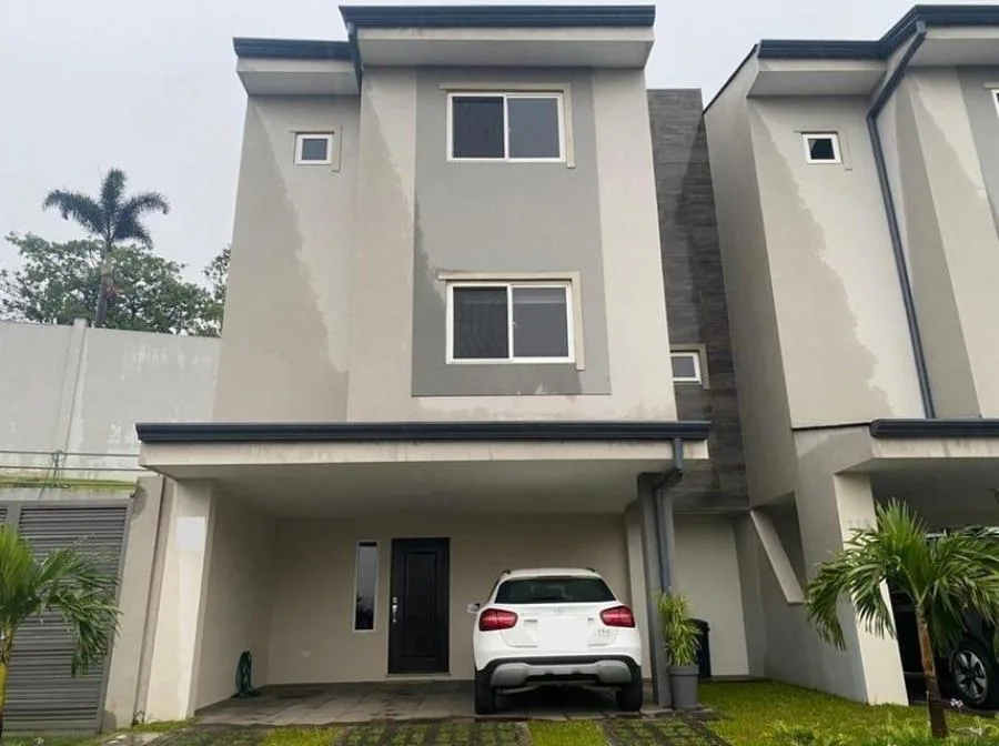 Casa en Venta en Escazú, San José. RAH 24-1255 - Venta en Escazú